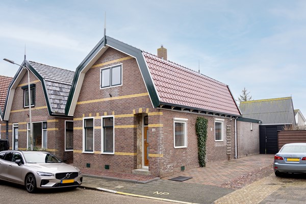 Verkocht onder voorbehoud: Kom thuis aan de in Hofstraat 21!